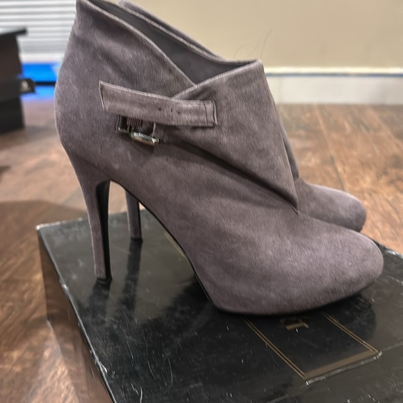 Colin Stuart booties - Picture 2 of 6